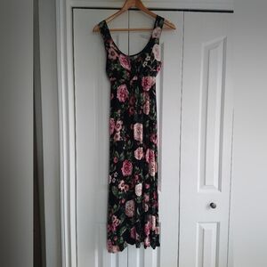 Floral Sleeveless Maxi Dress